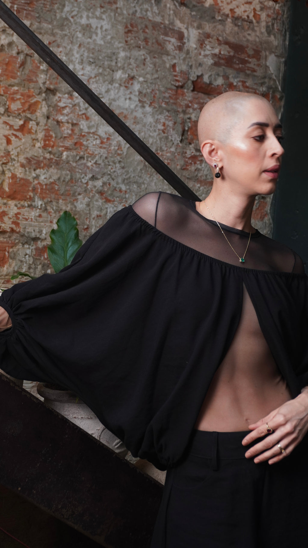 BLOUSE (COURBET) NEGRA